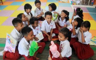 Sekolah Tanpa Kelas & Tanpa PR: Setelah 1 Tahun Dicoba di 50 SD Negeri, Apakah Anak Kita Lebih Pintar atau Malah Kacau?