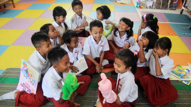 Sekolah Tanpa Kelas & Tanpa PR: Setelah 1 Tahun Dicoba di 50 SD Negeri, Apakah Anak Kita Lebih Pintar atau Malah Kacau?